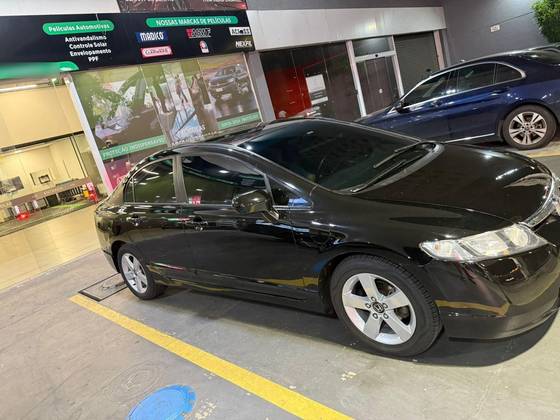HONDA CIVIC 1.8 LXS 16V GASOLINA 4P AUTOMÁTICO
